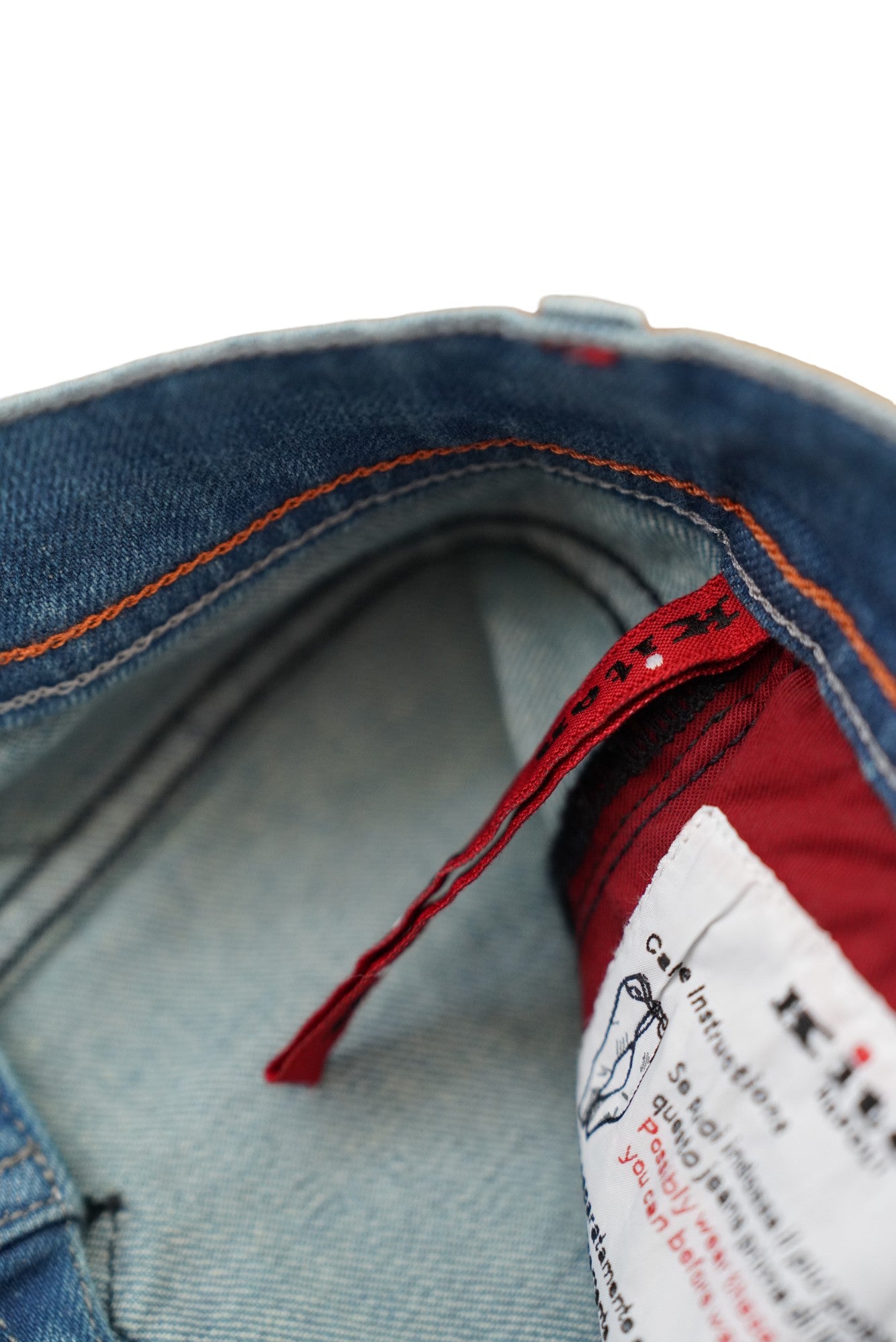 Kiton Jeans bleu Japan Denim détruit détails