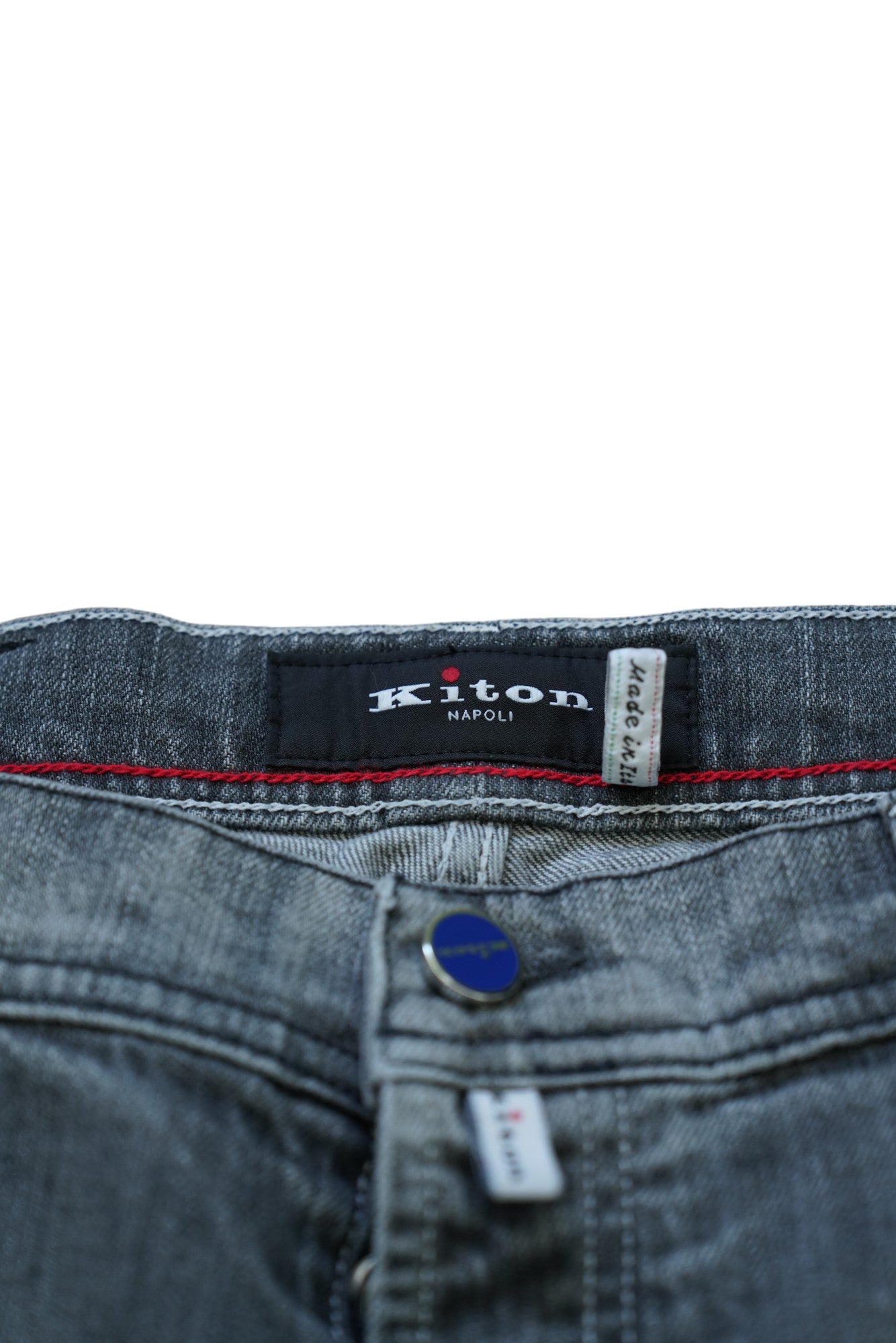 Kiton Jeans gris légèrement délavé Japan Denim détruit détails