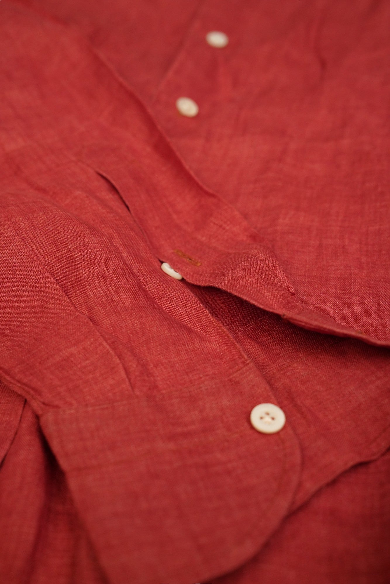 Isaia chemise lin rouge été nouveau 40