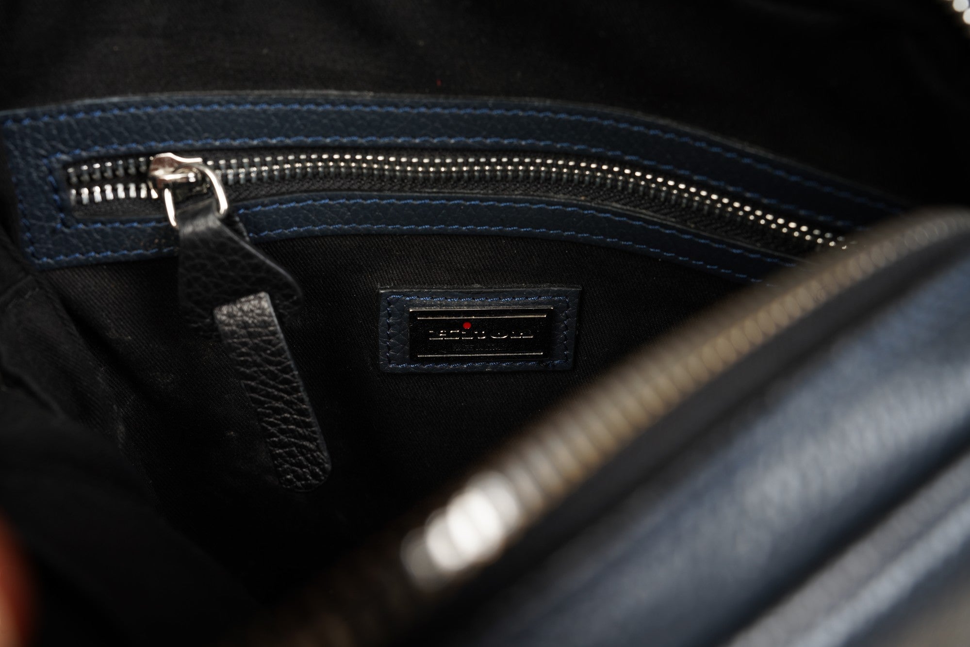 Kiton sac à main en cuir sac à bandoulière