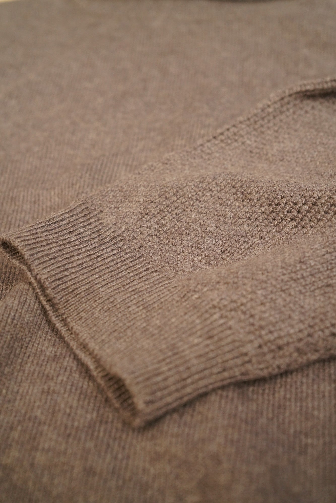 Loro Piana Pull à col roulé Cachemire manches courtes L