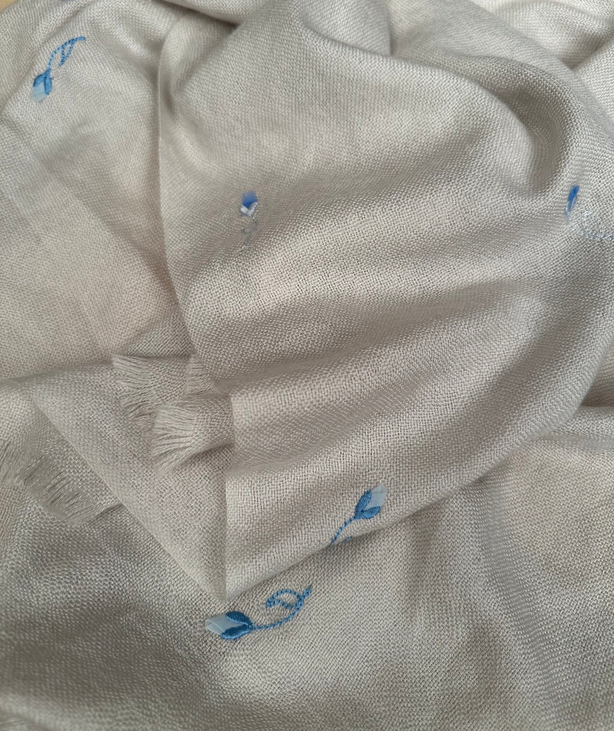 Loro Piana summer scarf stole 70* 200 cashmere/silk with fringes