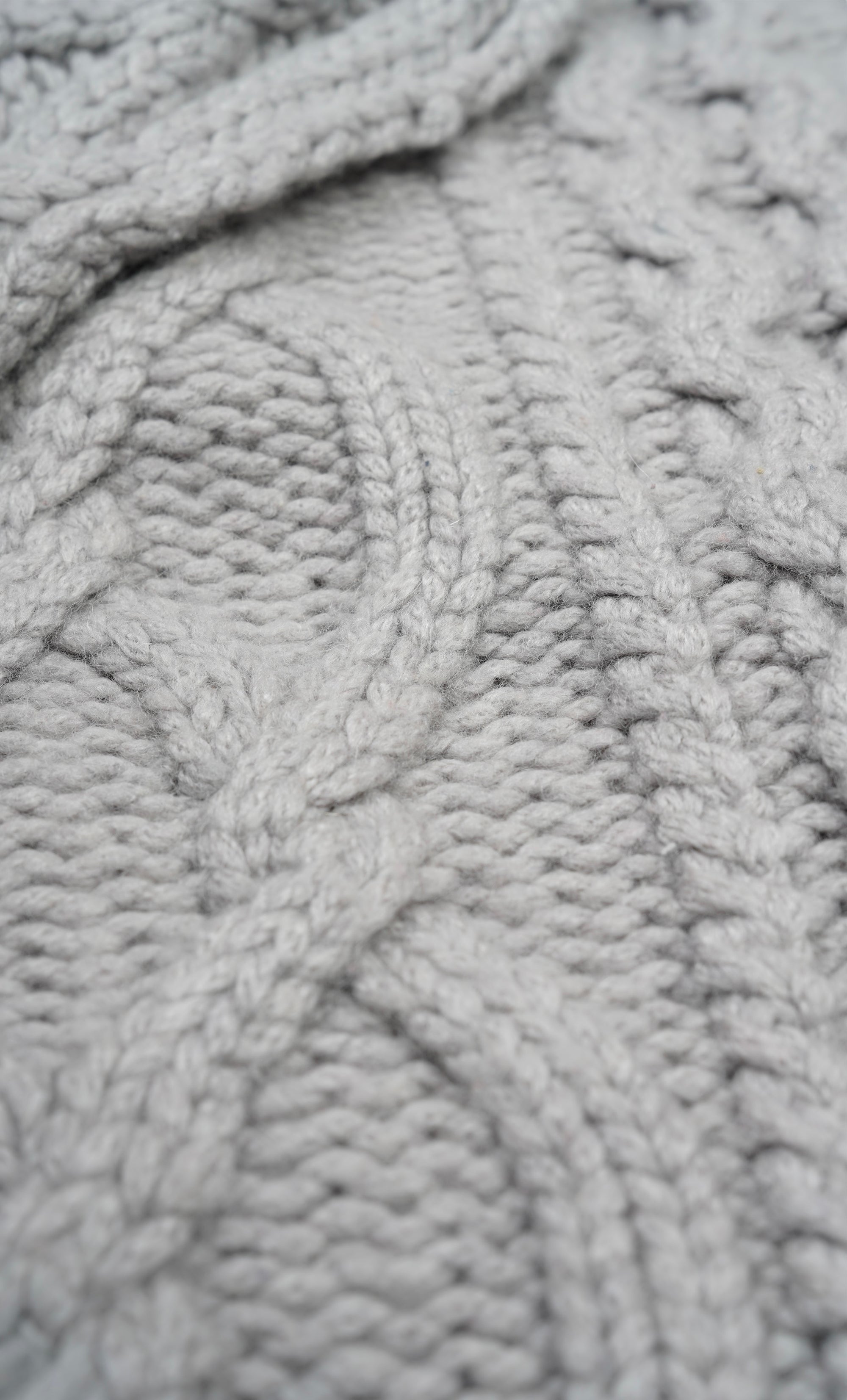 Brunello Cucinelli Twisted Cables Pull-over haut en cachemire plume gris