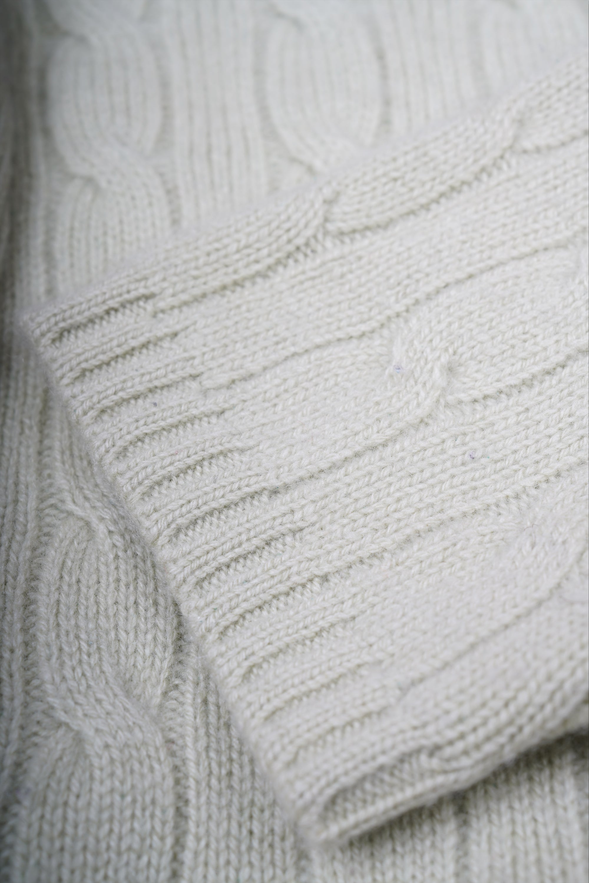 Brioni Pull Pull à col V Pull en coton/cachemire/soie