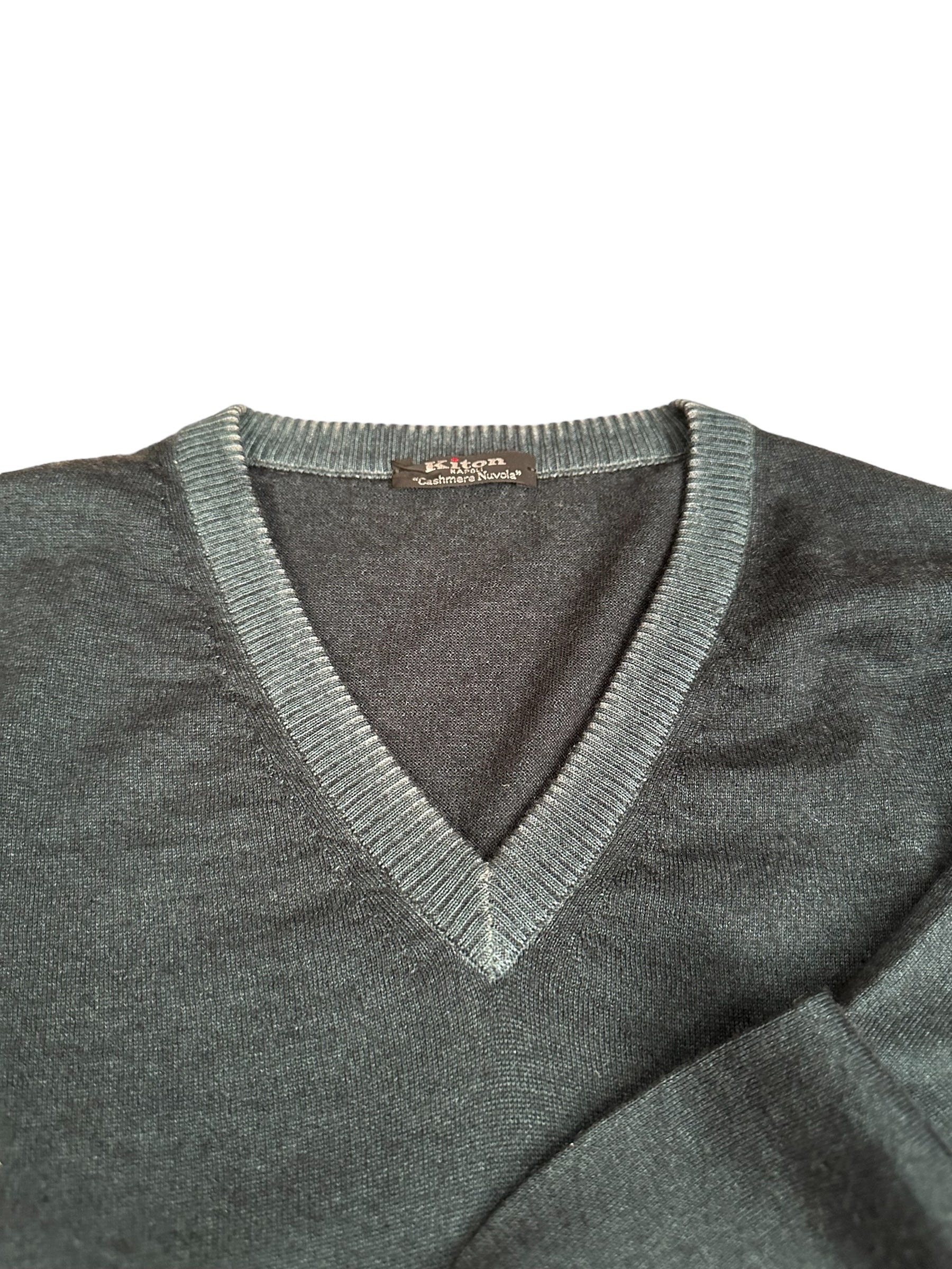 Kiton Kaschmir Kaschmir Nuvola V-Ausschnitt Pullover grün M Handgenäht