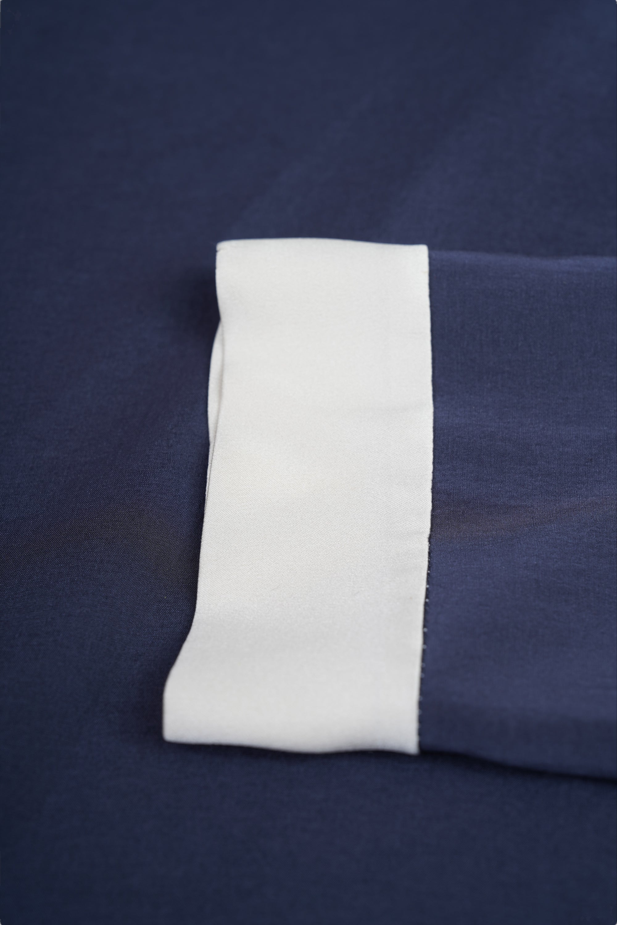 Brunello Cucinelli sommerliches Kleid Shirt aus Seide mit  Monili Detail
