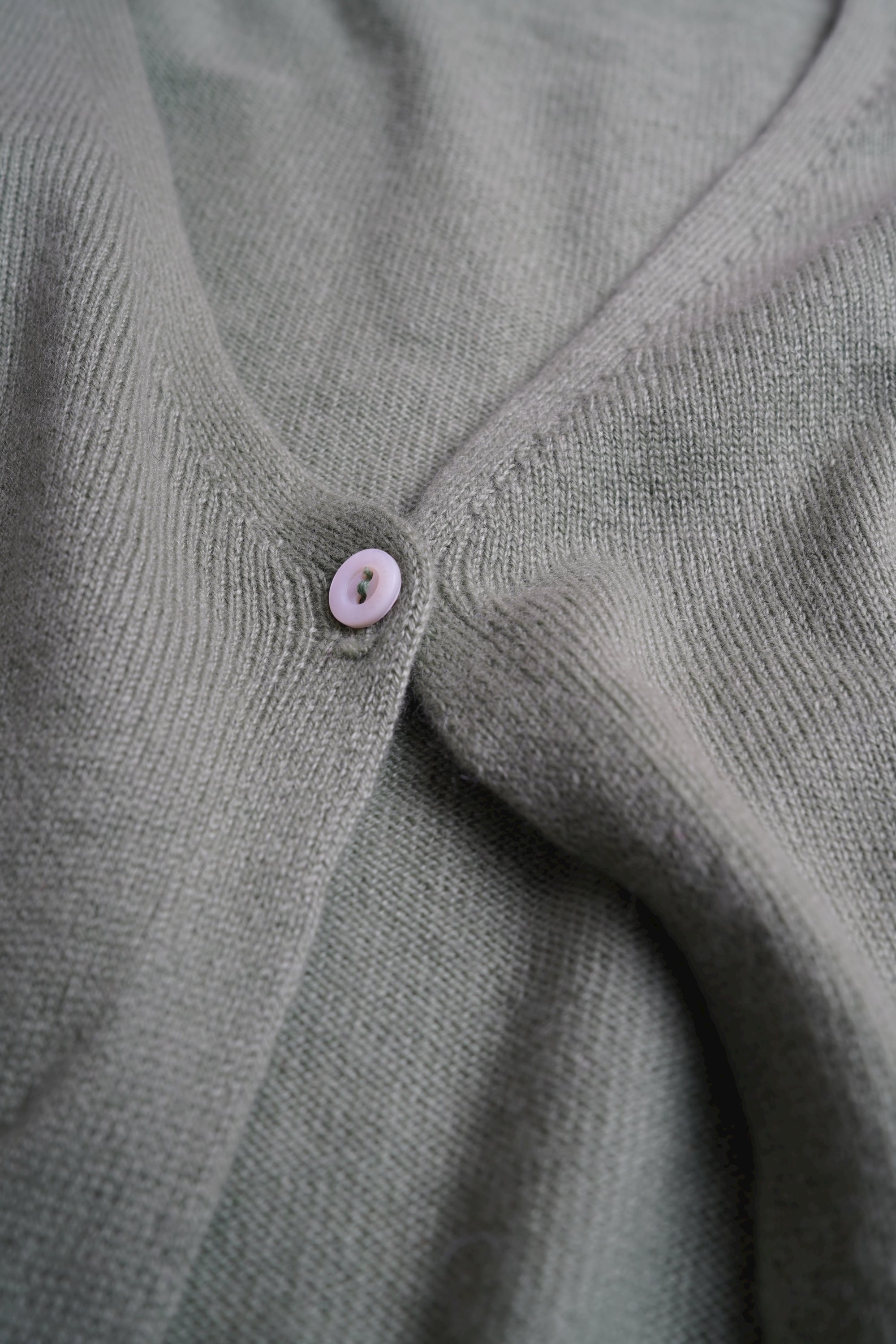 Loro Piana Kaschmir Strickjacke mit Motiven grün 42 L-XL