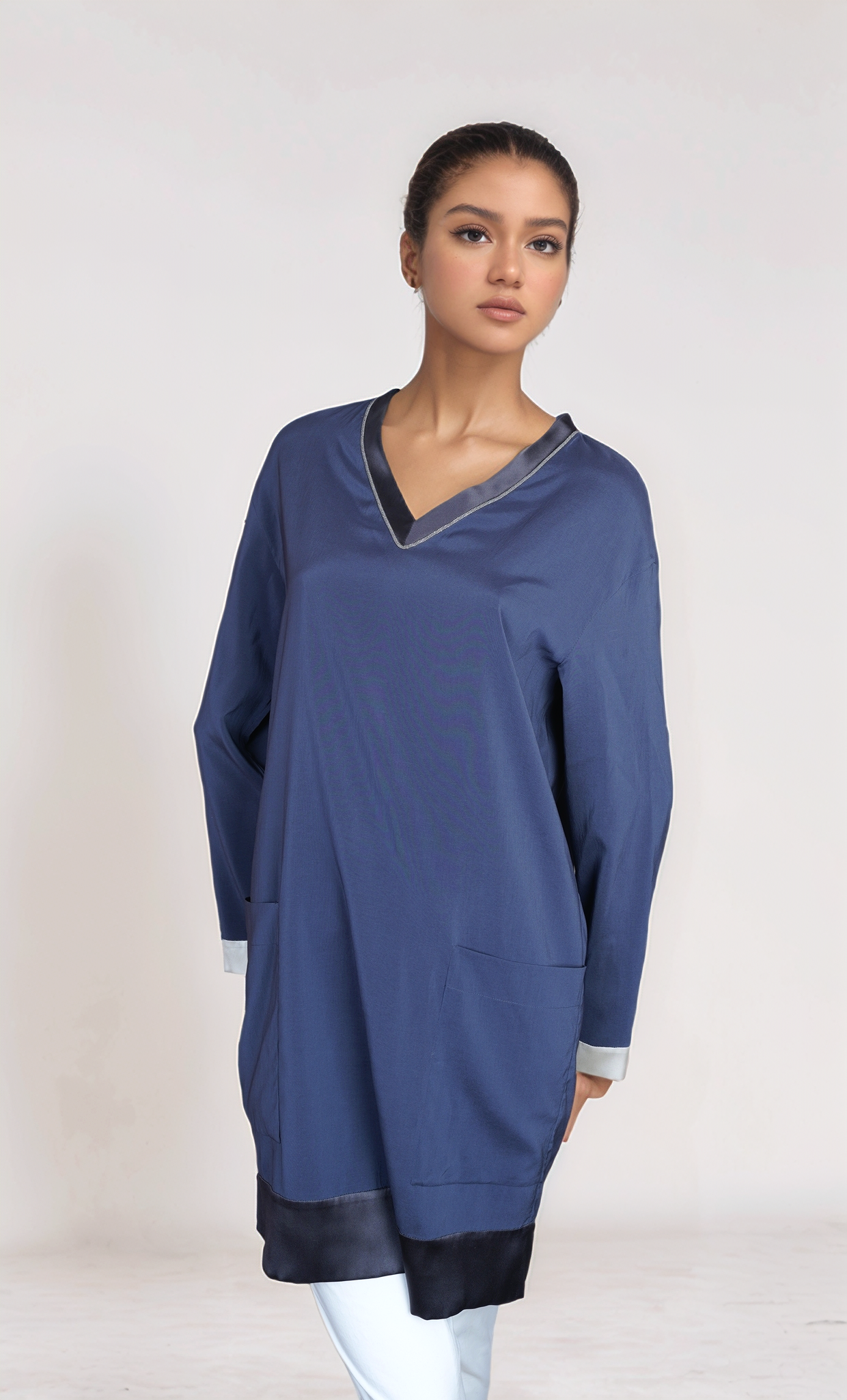 Brunello Cucinelli sommerliches Kleid Shirt aus Seide mit  Monili Detail